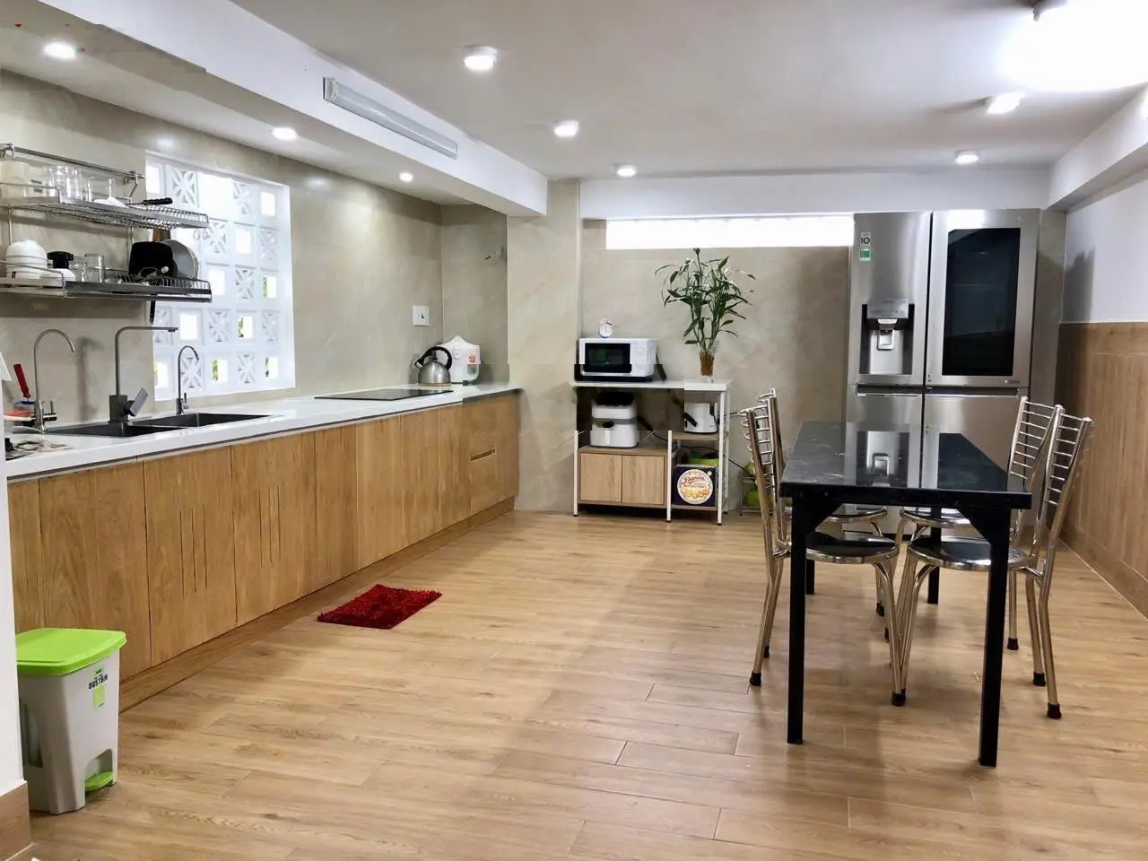 Nhà đẹp mặt tiền Võ Văn Kiệt, 4 lầu, chỉ 14,8 tỷ 4mx22m, sổ đầy đủ, 0938 030 ***