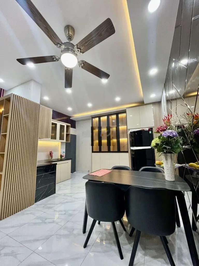 Nhà Căn Góc 3 Tầng Phan Xích Long - Ngay BV Hoàn Mỹ - Full Nội Thất