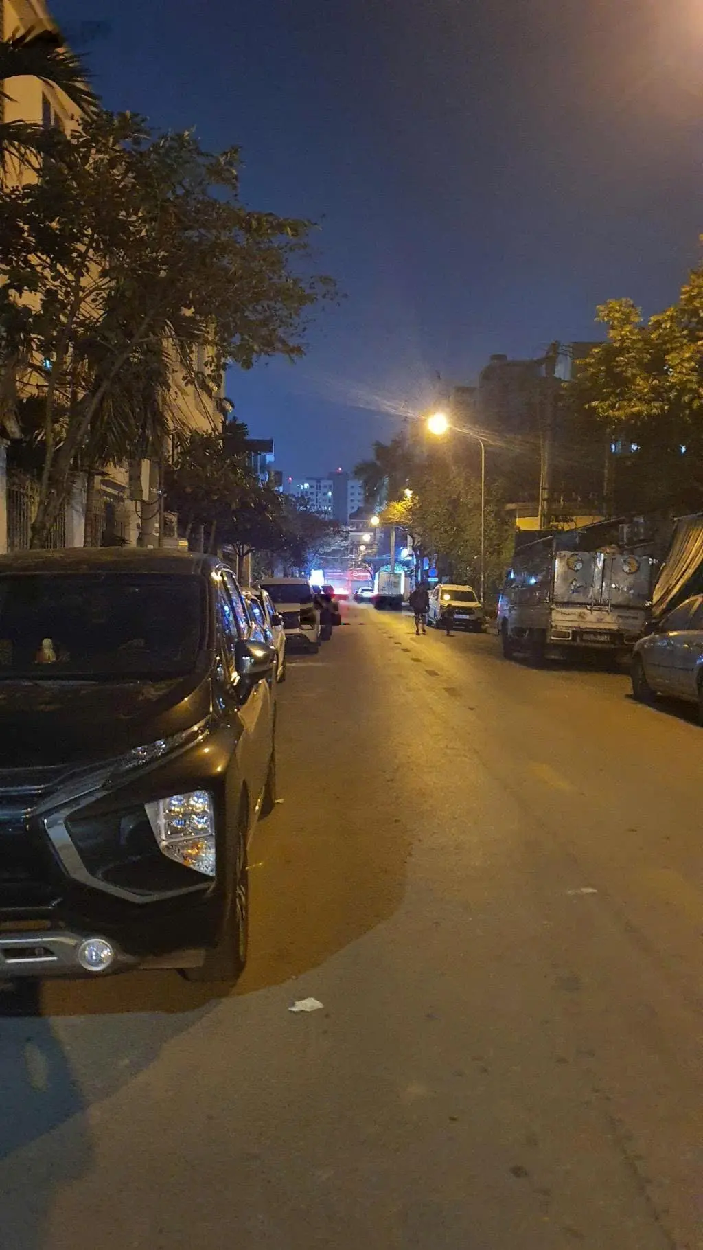 Bán nhà cổ linh long biên dt rộng, phân lô víp 3 ô tô tránh, vỉa hè, ngõ thông 2 đầu, giá đầu tư