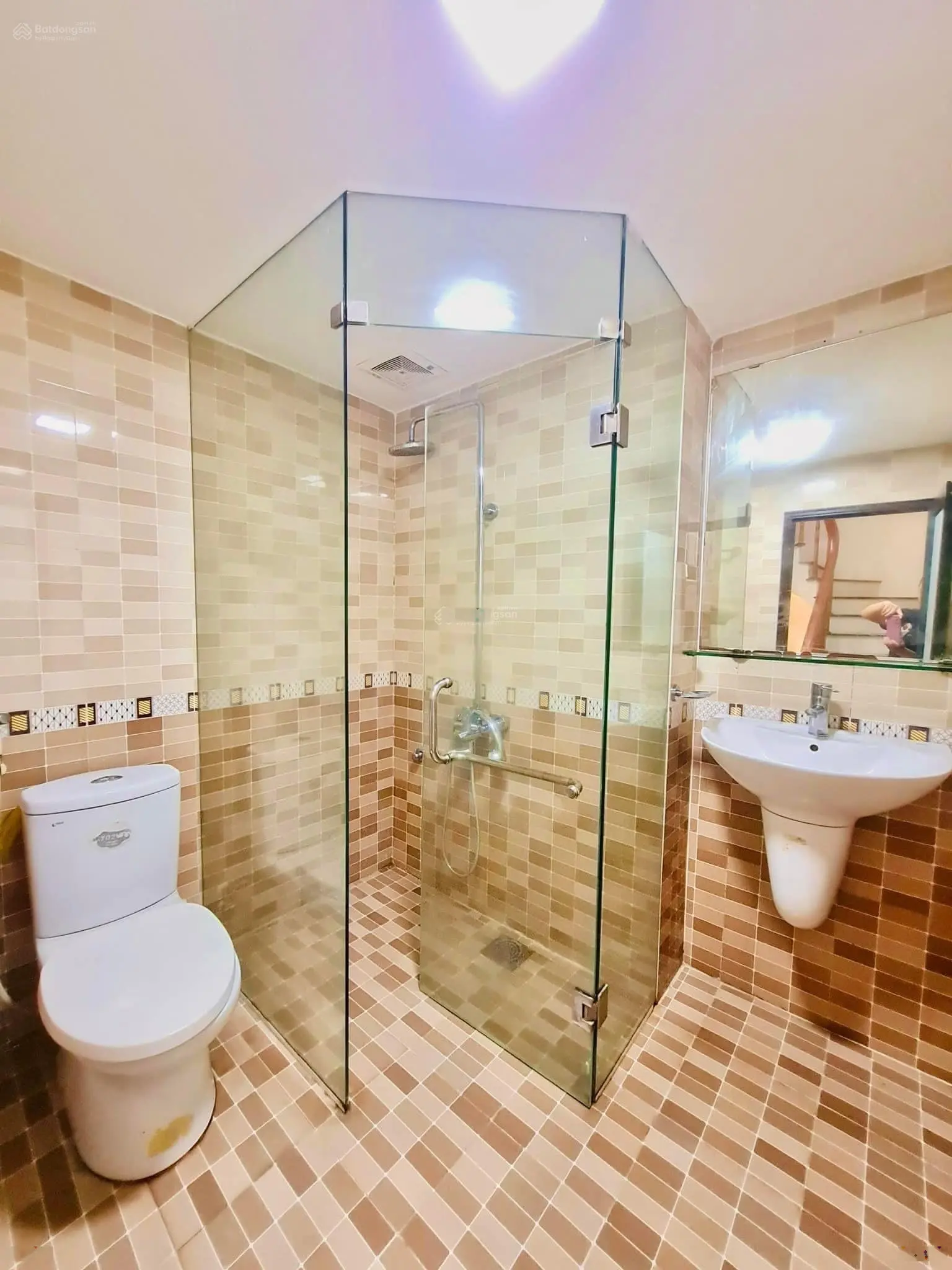 Bán nhà Kim Mã, ba đình, tặng full nội thất, ở ngay, 45m2 5 tầng, giá 7.8 tỷ
