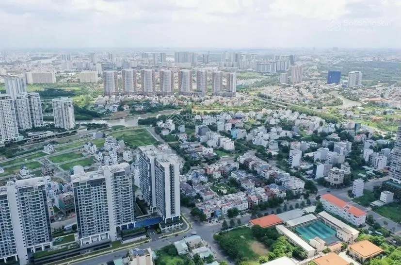 Đất dự án Huy Hoàng đối diện công viên, vị trí đẹp giá 20,5 tỷ, khu đông đúc, giá hợp lý