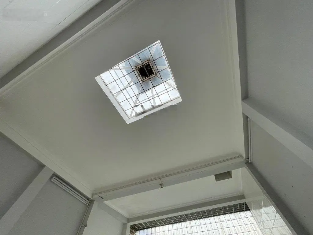 Nhà hiếm Phúc Tân - Hoàn Kiếm giá chỉ 5.5 tỷ, khu vực sầm uất di chuyển siêu tiện. LH 0979 389 ***