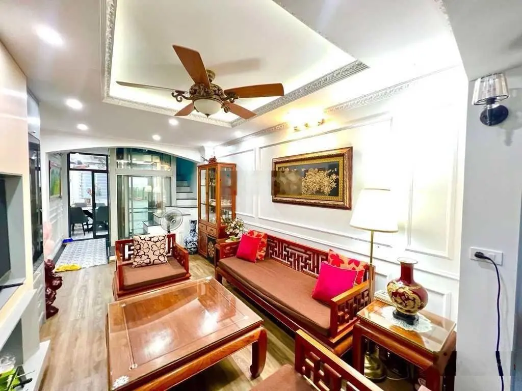 CỰC HIẾM * Đức Thọ 40m2, 5 tầng, MT4,1m - ô tô tránh-Kinh doanh Đỉnh - Giá 7,6 Tỷ