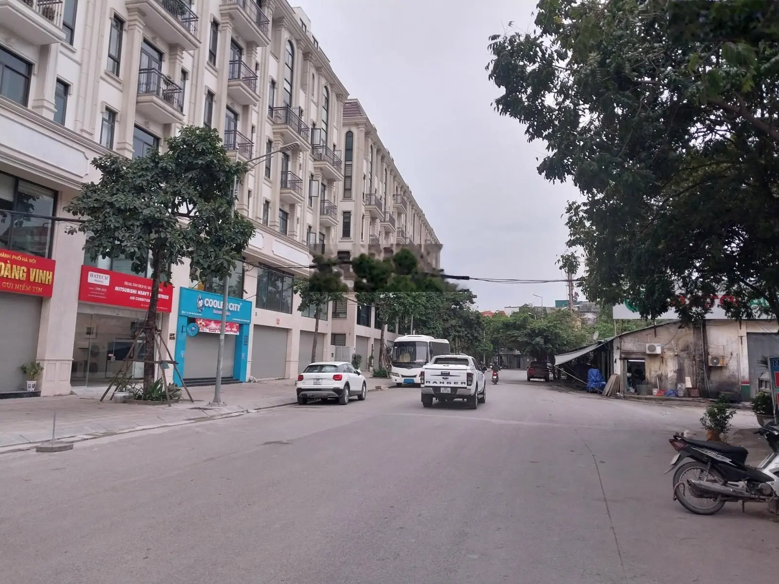Bán căn LK Simco Sông Đà - Vạn Phúc,nhà đẹp, ở sướng, KD, 5tầng, mt 4m, giá 16.7tỷ. Lh:0962797596.