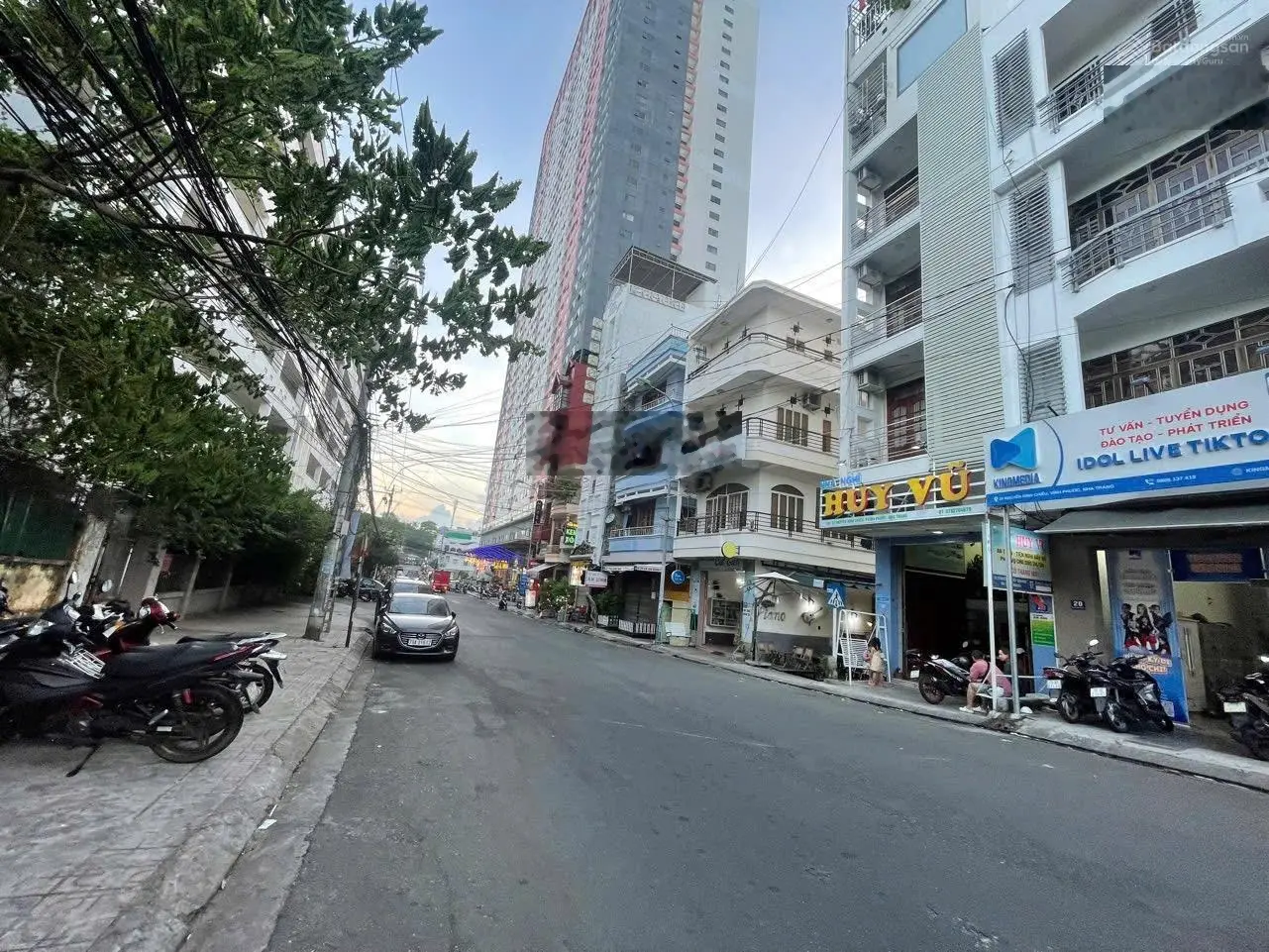 Bán nhà kinh doanh mặt tiền Nguyễn Đình Chiểu Nha Trang chân biển Hòn Chồng kinh doanh tốt