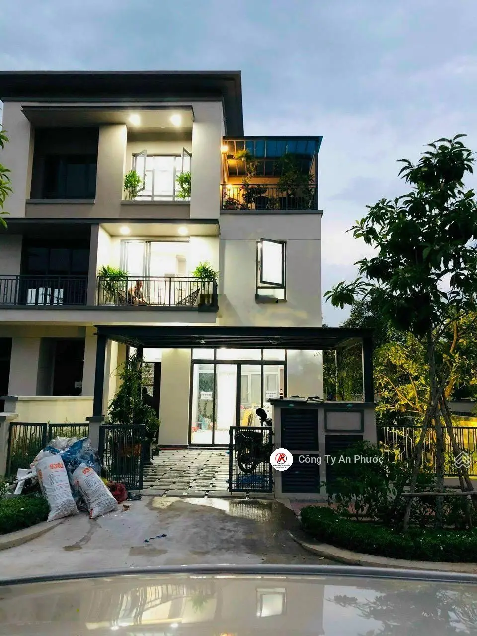 Cần bán căn góc BIG mặt đường thoáng sau khu nhà ở Compound Swan Park giá 5.3tỷ diện tích 8,5x17m