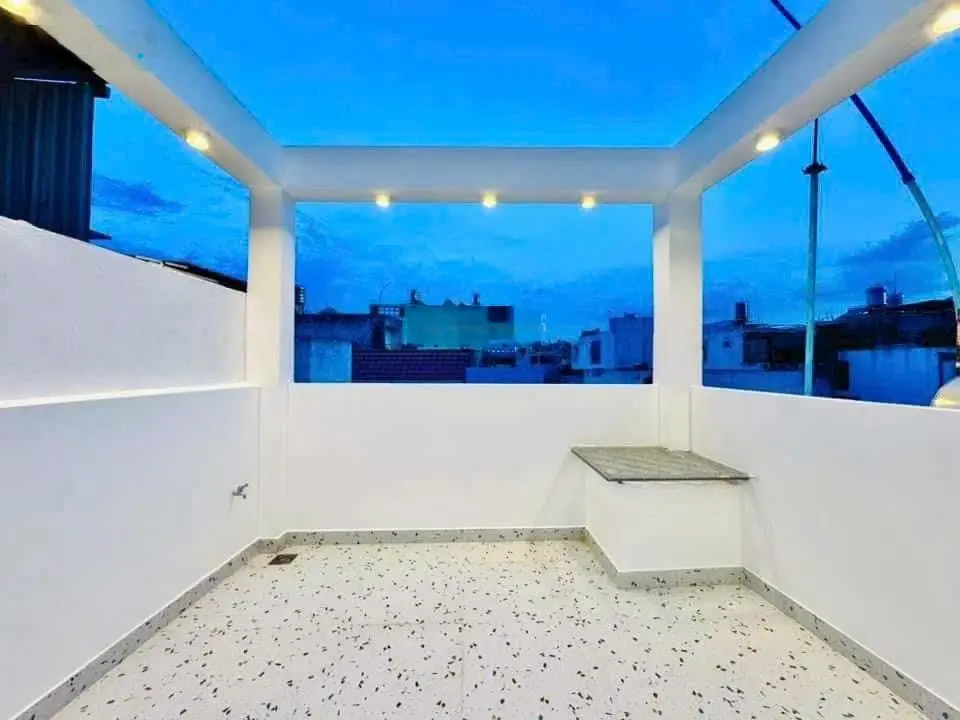 Giá 6 tỷ 750. nhà vip lý quang phức, q1. hẻm oto. nhà mới keng vào ở liền. lh: 0347.153.456