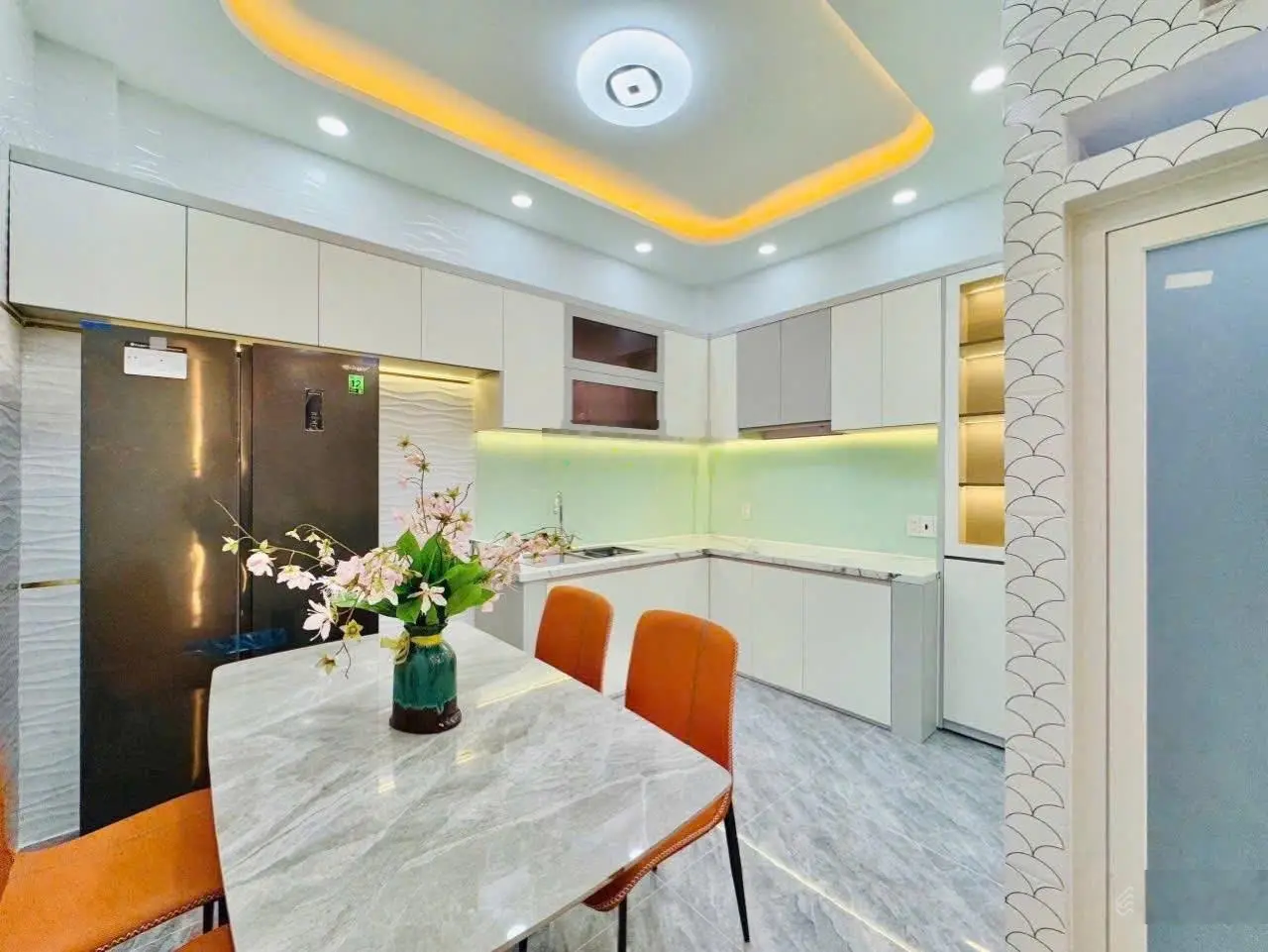 Nhỉnh 2 tỷ. Nhà 35m² Lý Chính Thắng xây 1 trệt 1 lầu gần BV DH Y Dược. Sổ hoàn công đủ, hẻm thoáng