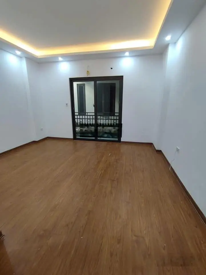 Chỉ 3,6 tỷ có nhà 5t full nội thất. Ngay trục chính ô tô tránh sát kđt Đô Nghĩa. Gần ngay Dương Nội