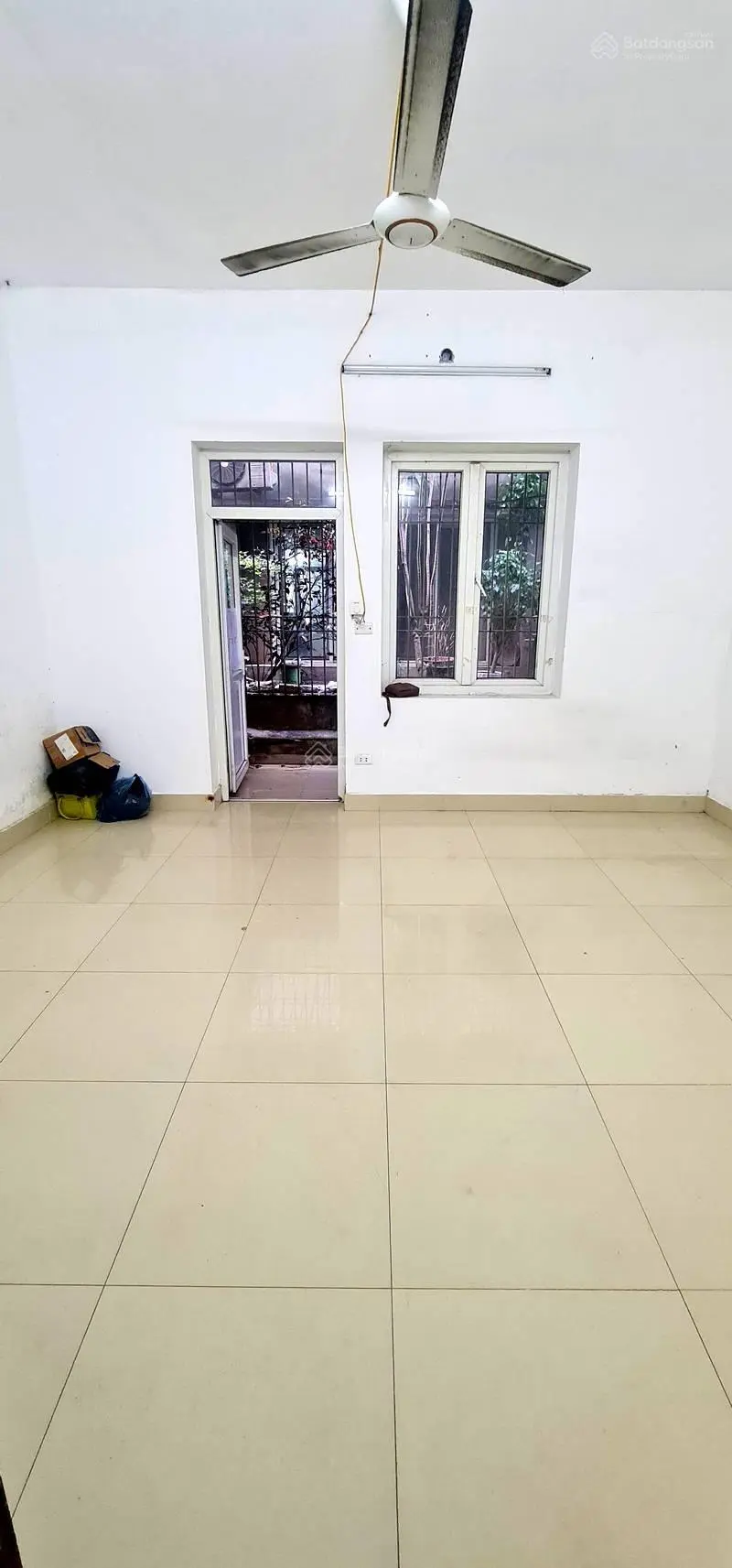 Phân lô - vỉa hè - ô tô tránh - kinh doanh sầm uất. Nhà 5 tầng. Diện tích 82m2. Kinh doanh bất chấp