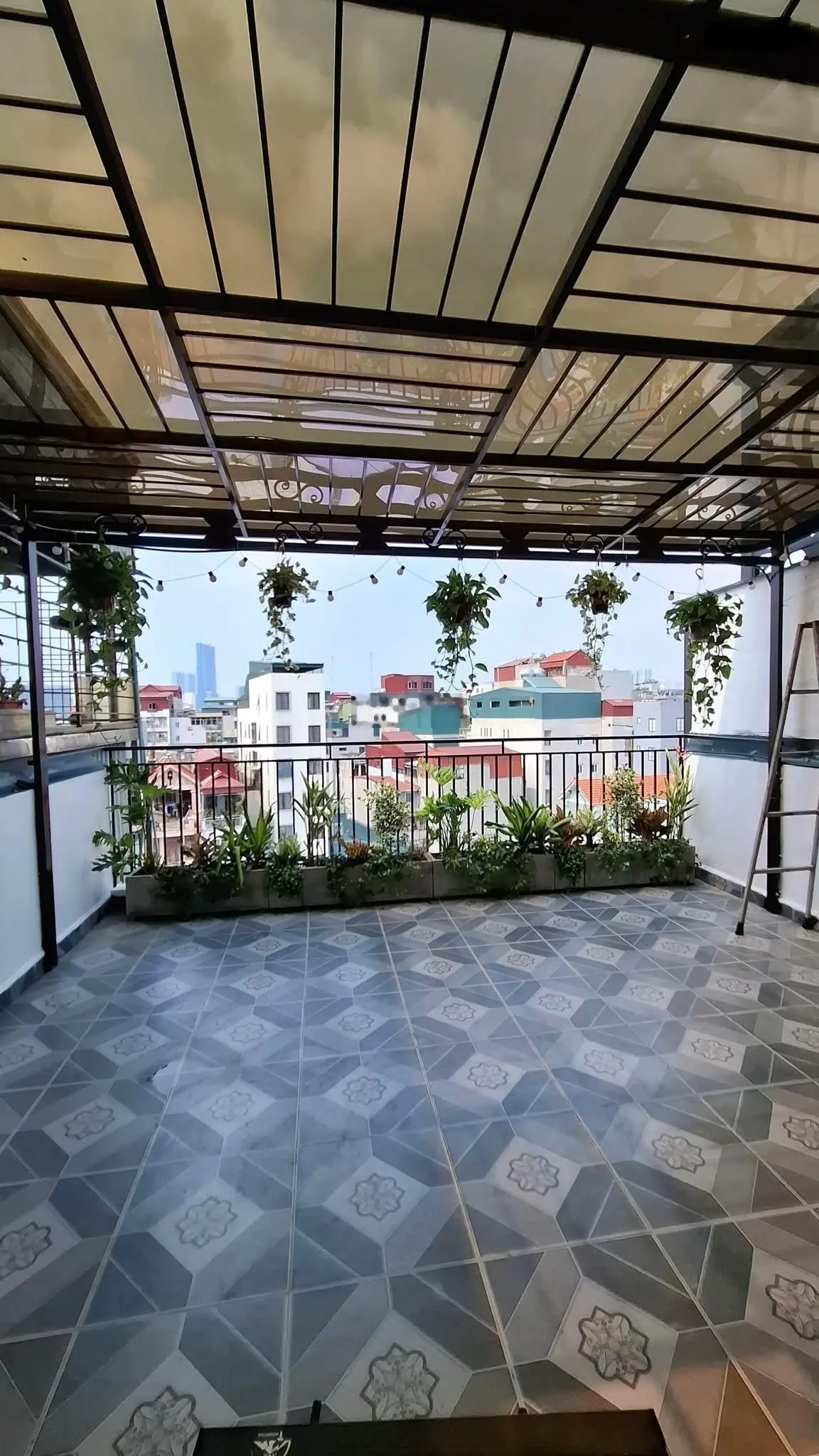 Nhà mặt phố Trung Văn, Quận Nam Từ Liêm - 63m2 x 7T, MT 5m, giá 26,8 tỷ, vỉa hè rộng, KD tốt