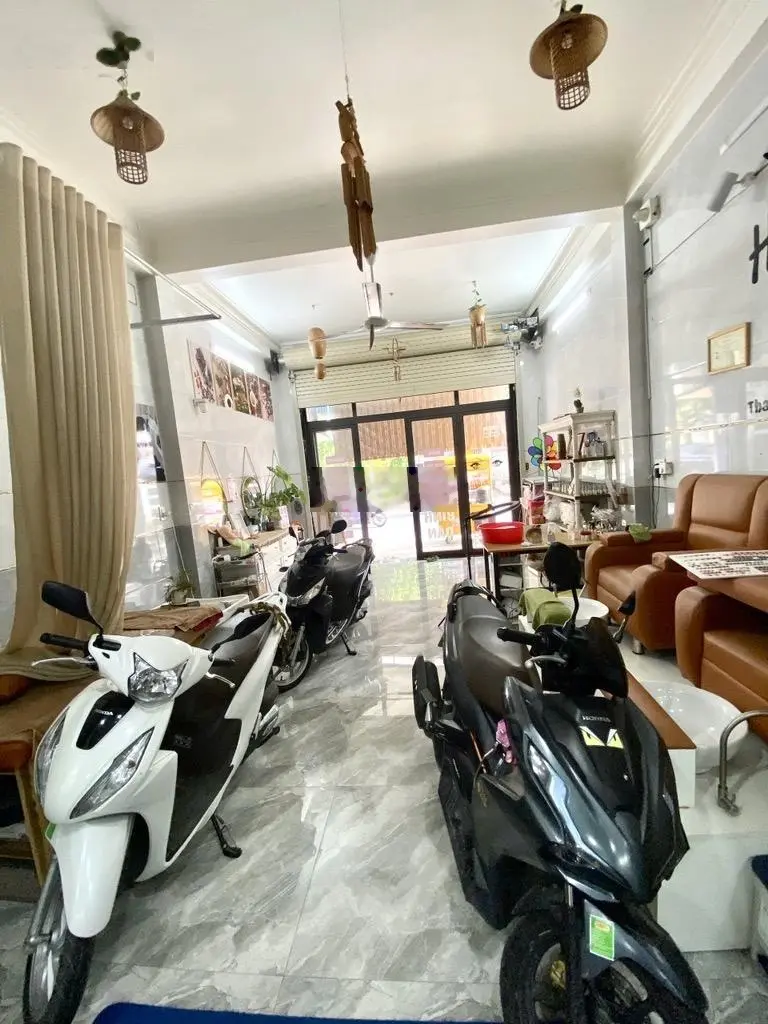 Nhà 6 tầng có thang máy mặt tiền đường Trương Thị Hoa, P TTH, Q12, DT 74,8m2 (4,3mx17m), giá 11tỷ