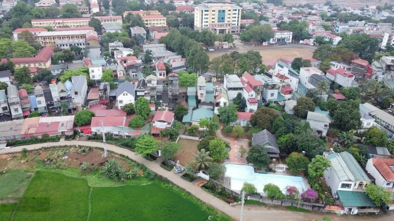 Bán 122.3m2 đất Dân Chủ - mặt đường rộng 9.2m, đối diện đất dự án - Giá 16.5 tr/m2 - LH 0932 347 ***