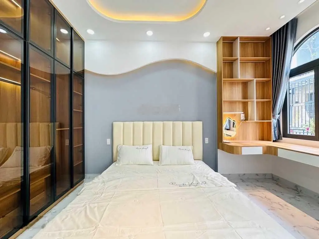 Nhà mới HXH Thống Nhất, 3 tầng, ngang lớn 4,6m, tặng full nội thất, vào ở ngay