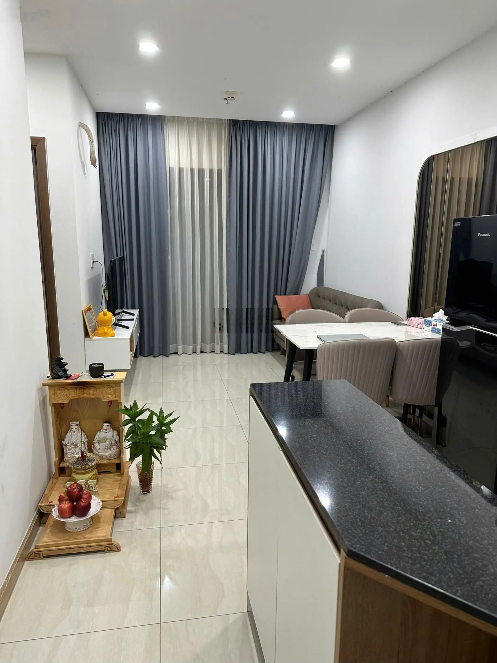Bán gấp căn 2PN1WC - full nội thất đẹp. Giá 1ty4 bao hết thuế phí sang tên. Sổ hồng riêng