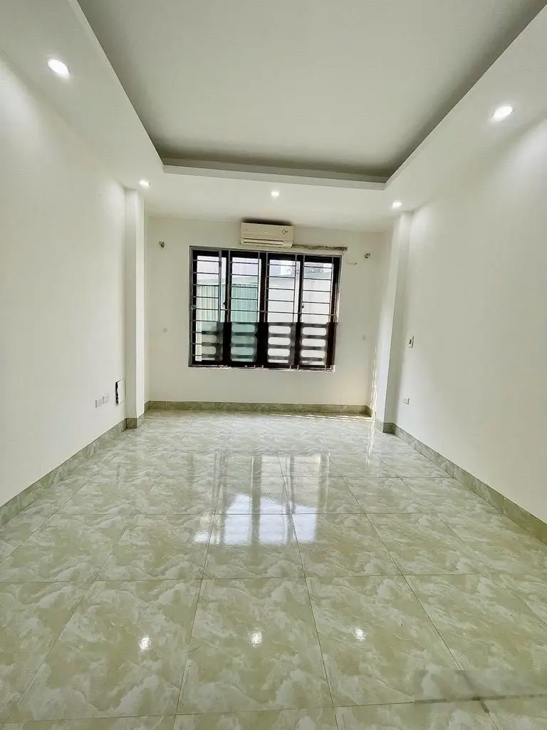 Bán NR 36m2, 4PN, 4WC, 5,2 tỷ tại Kiến Hưng, Hà Đông, giá tốt bao đẹp