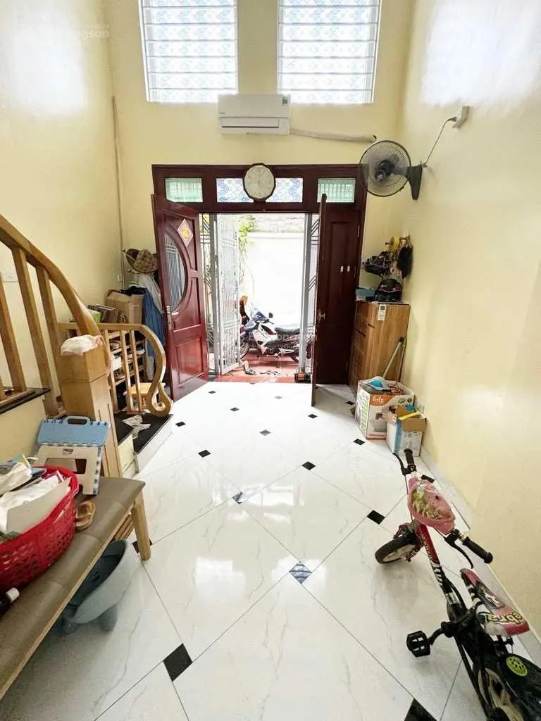 Bán nhà Ngũ Hiệp, Thanh Trì diện tích 40m2 giá 3,5 tỷ