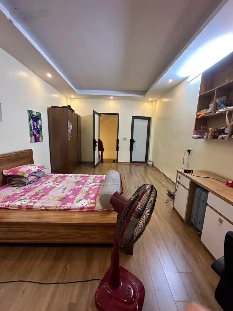 Bán nhà Kim Đồng Giáp Bát. 12.3 tỷ, Ô tô tránh, kinh doanh đỉnh, mặt tiền rộng đẹp.