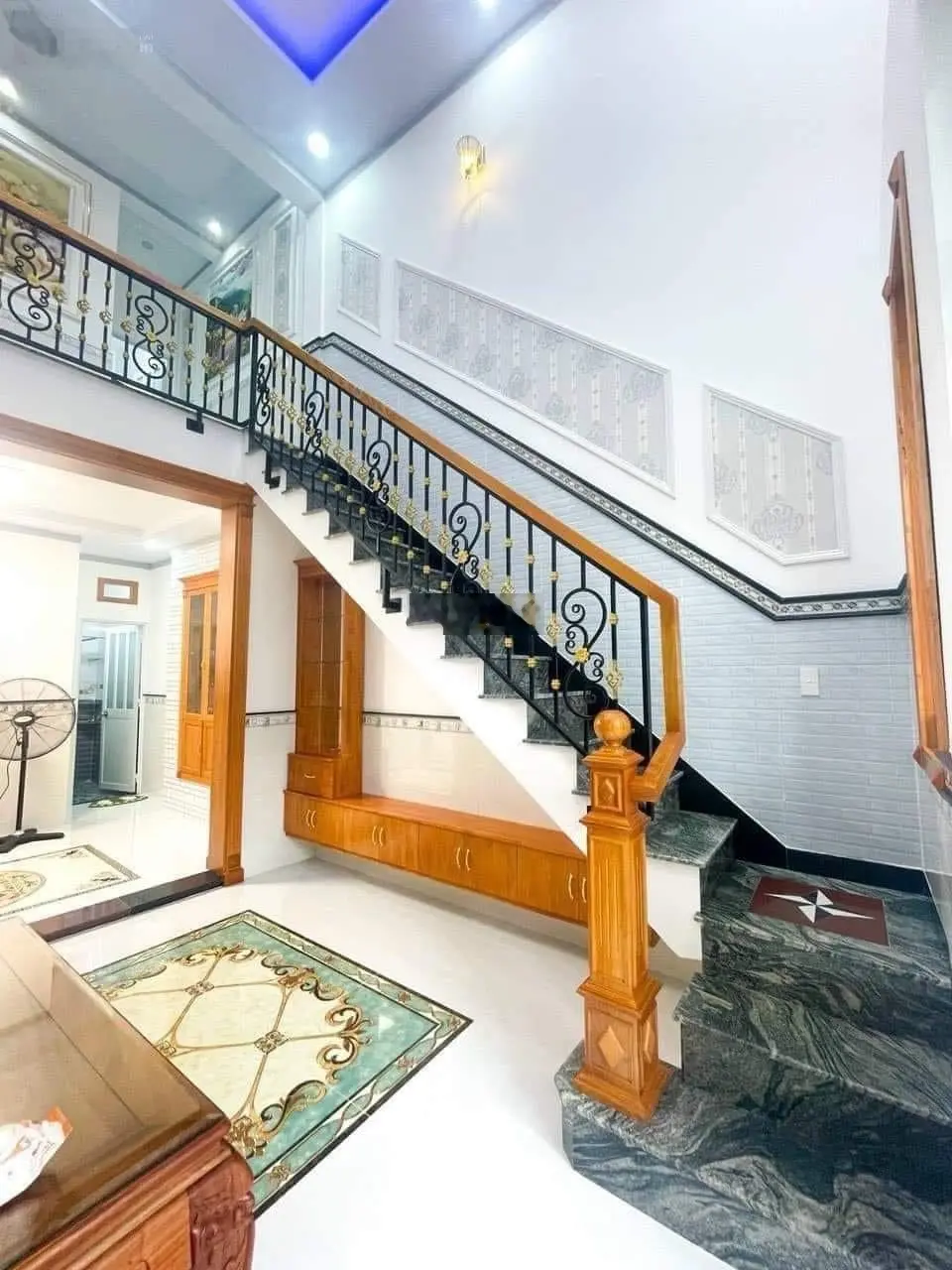Bán nhà đẹp sổ chung mới hoàn thiện ngay ngã ba Ông Xã - TP Dĩ An - Bình Dương. DT: 50m2