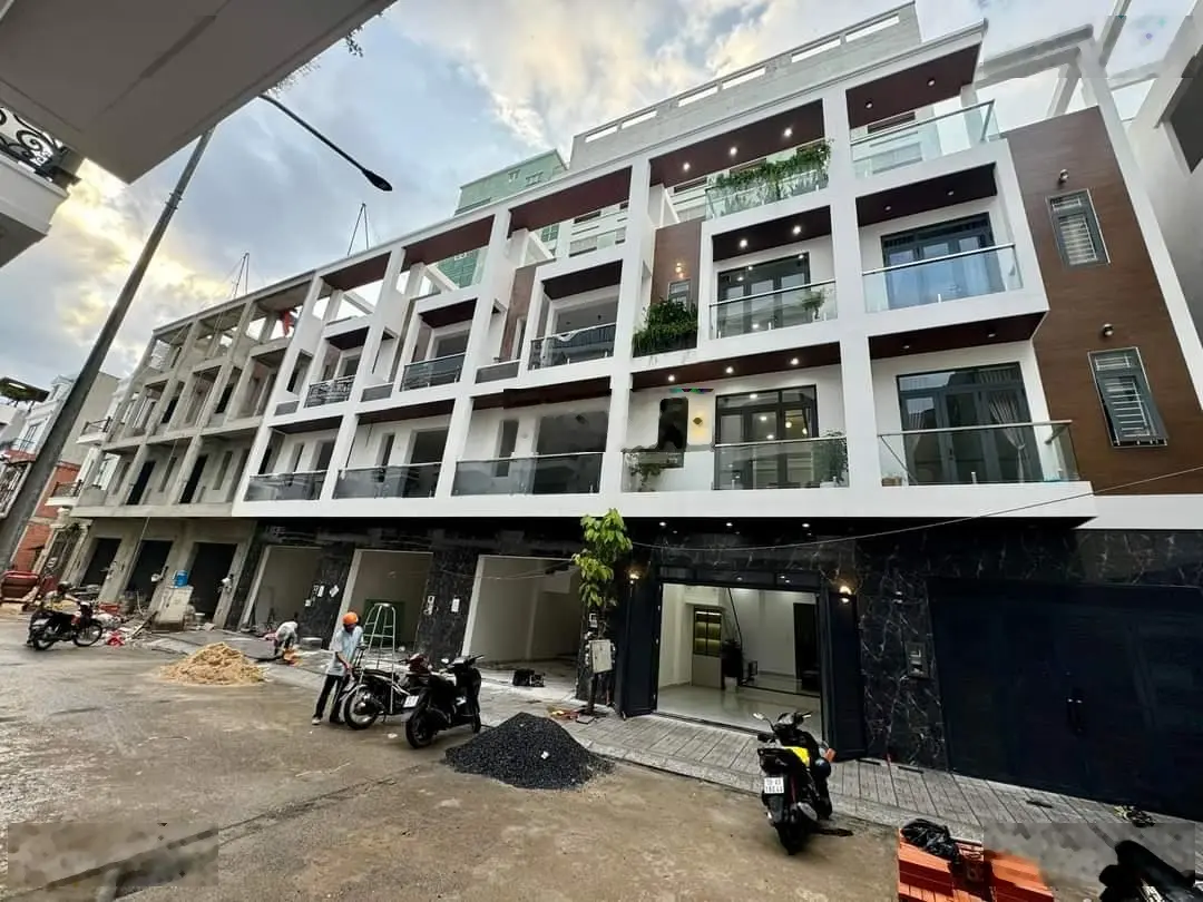 Nhà mới 4 tầng, hẻm 10m. Gần cầu An Lộc, Hà Huy Giáp. Cách Gò Vấp 200m