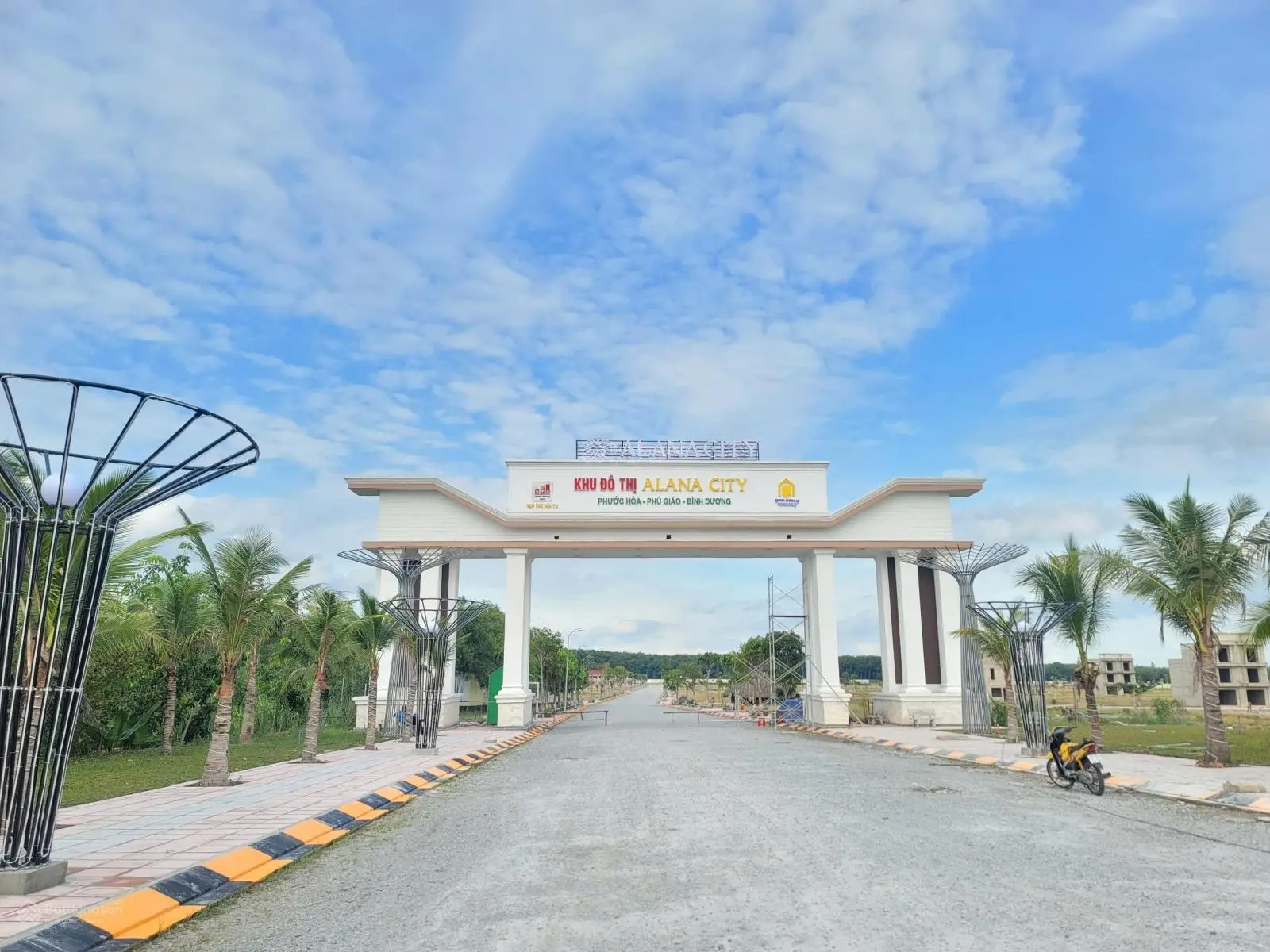 Lô đất đối diện trường học dự án Phương Trường An 6, 75m2
