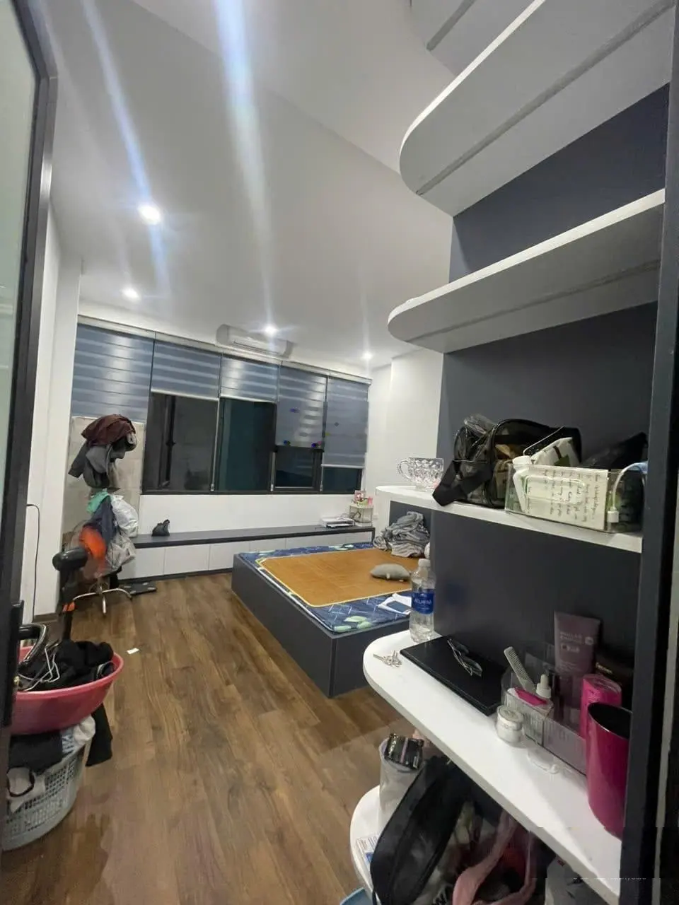 Bán nhà Văn Quán 35m2, 5 tầng, ô tô đỗ gần, nhà đẹp, thoáng, dân trí cao, giá 5,89 tỷ