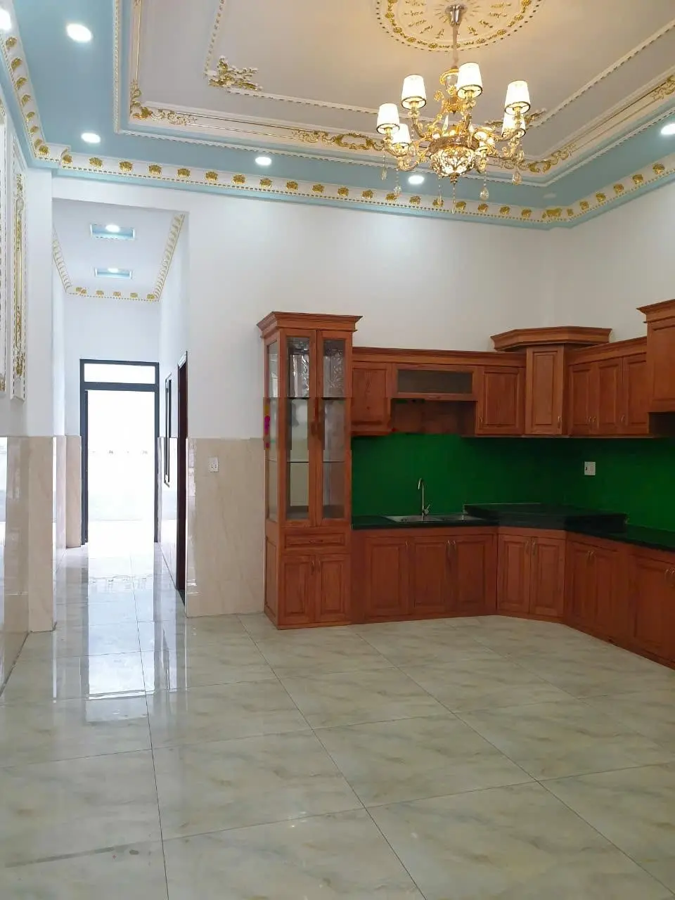 Nhà 2 lầu DT : 5 x 30m MT đường nhựa thông 8m gần chợ xuân thới thượng