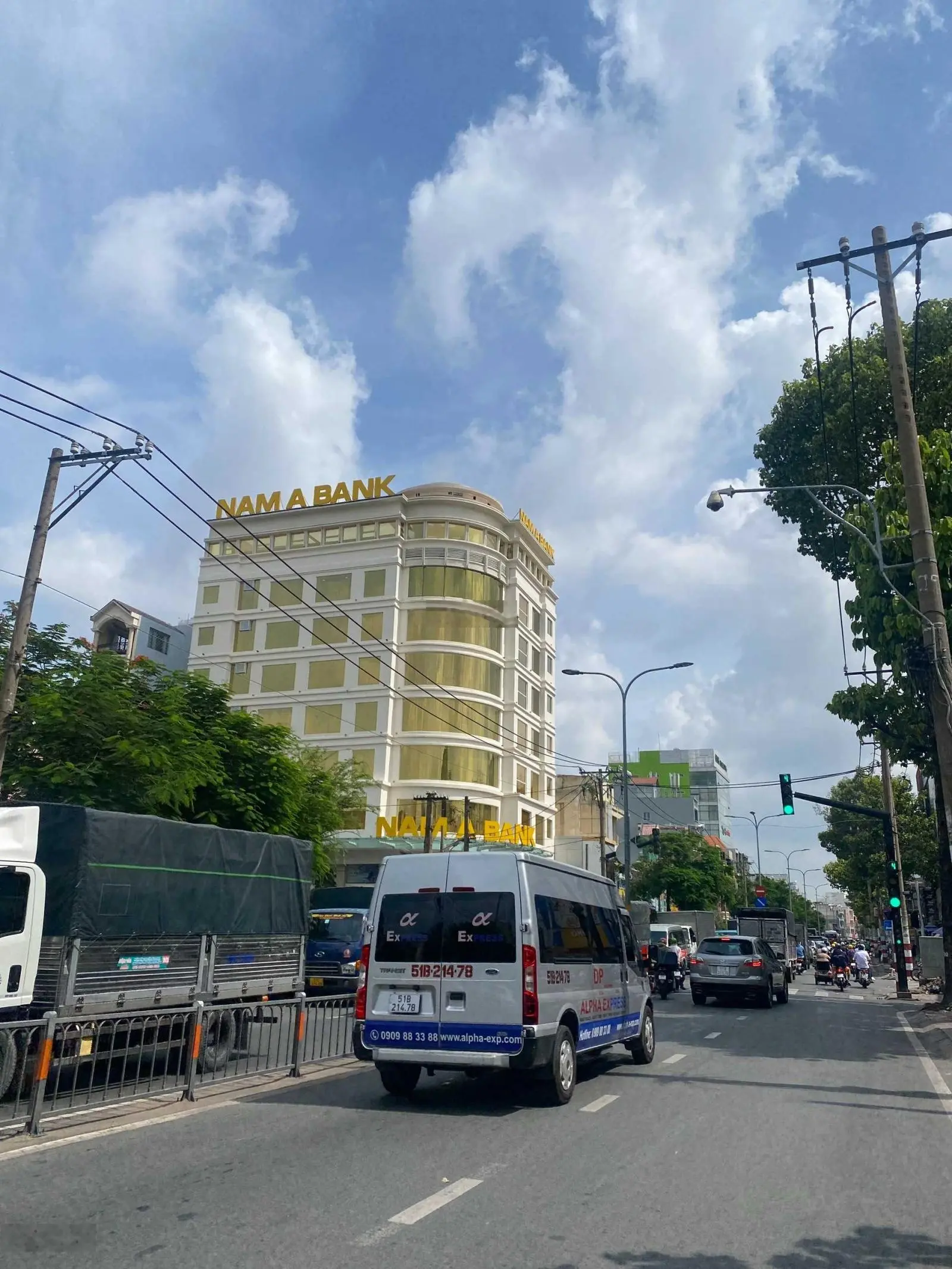 ***Thanh lý tài sản: nhà mặt phố Lý Thường Kiệt, phường 8 Tân Bình, ngay chợ Tân Bình