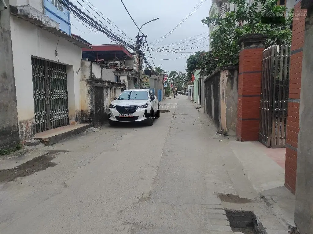 Cần Sang Nhượng Nhà Đẹp 50m, Giá 4,2Tỷ - Mặt Ngõ Ô Tô, Trung Tâm Đông Anh
