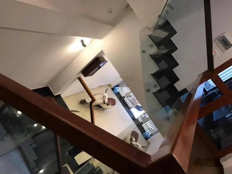 Bán nhà khu gia đình Binh Đoàn 12, ô tô đỗ cửa, nhà mới có gara ô tô, DT 70m2