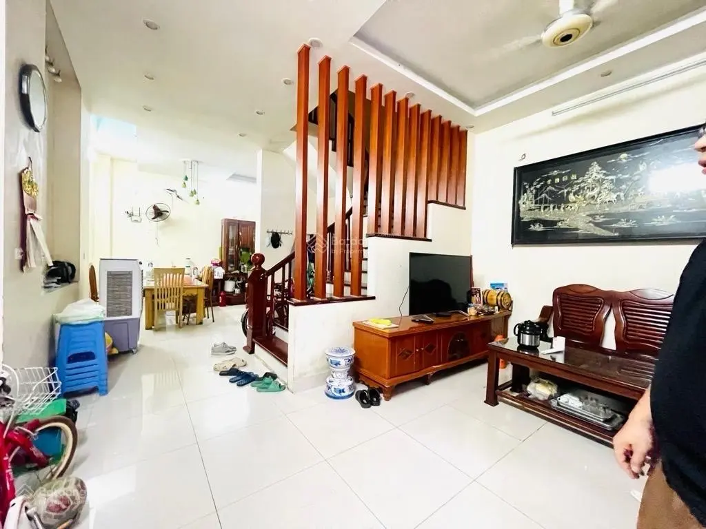 Siêu phẩm sài đồng - ô tô tránh oto - khu phân lô - mặt tiền rộng - gần hồ điều hoà - công viên