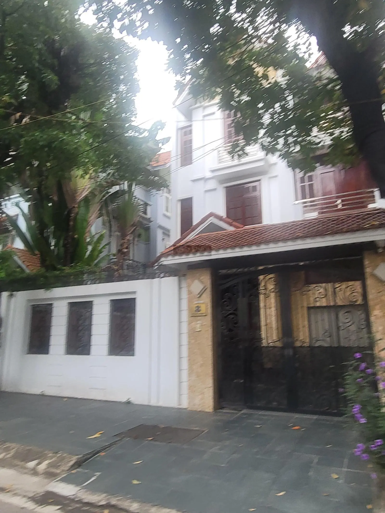 Hiếm! Đẳng cấp biệt thự gần Hồ Tây, phố Nguyễn Đình Thi, 3 ô tô tránh, quận Tây Hồ