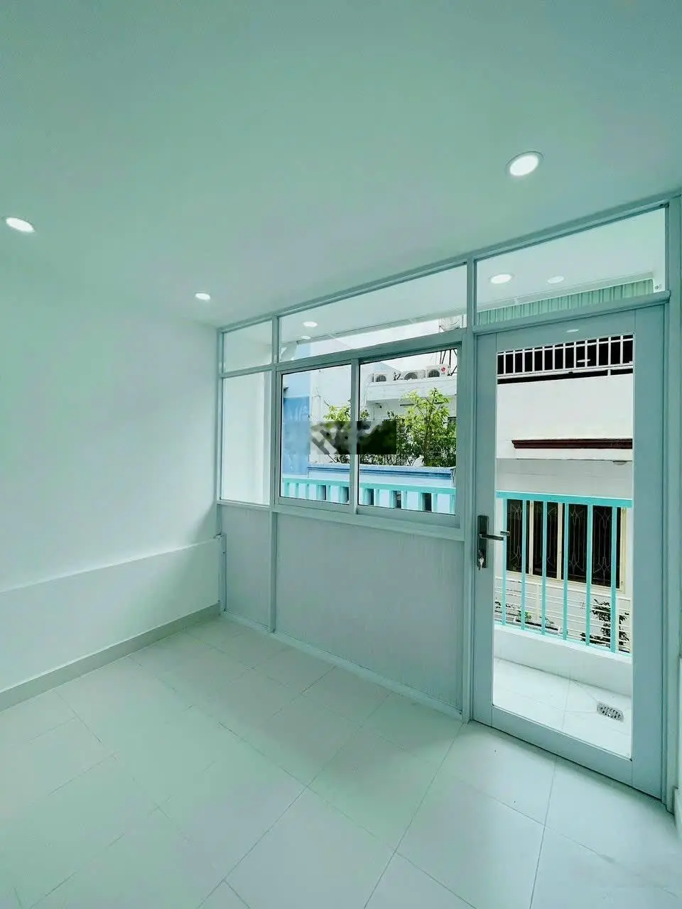 Giảm 500 triệu bán nhanh nhà Trần Nhật Duật, Q1. Sổ sẵn. 1T2L. Cho thuê 20triệu/tháng. 0708 052 ***