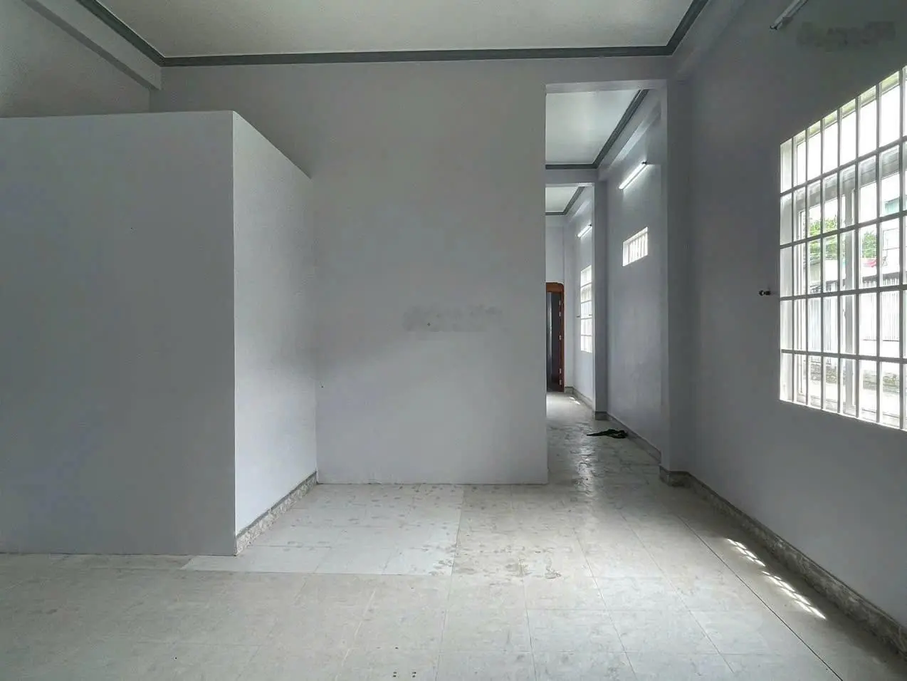 Bán nhà mặt tiền quốc lộ 50, ngay ubnd thị trấn cần giuộc. sang tên ngay trong ngày