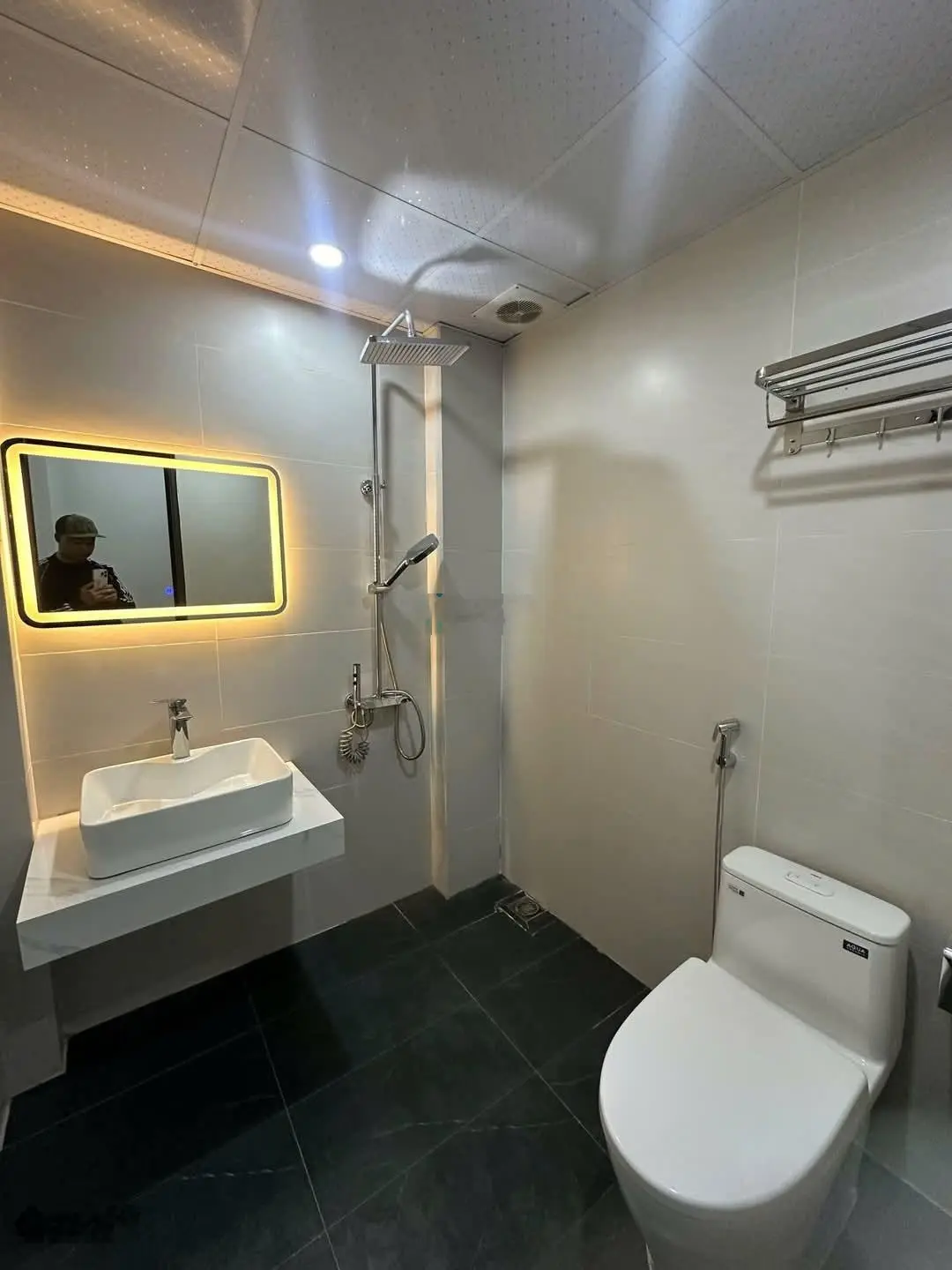 Bán nhà sát cầu Trịnh Văn Bô 36m2, 5 tầng thang máy ô tô sát nhà - vị trí đẹp - 5 phút ra Mỹ Đình