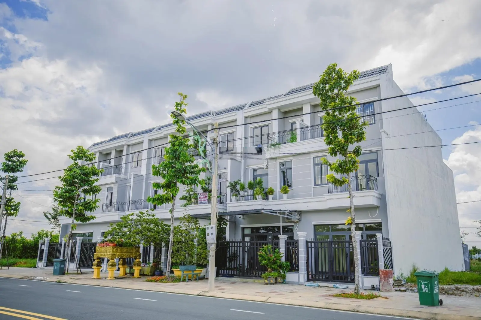 Bán 39 căn shophouse có dòng tiền ổn định đối diện khu công nghiệp 120ha