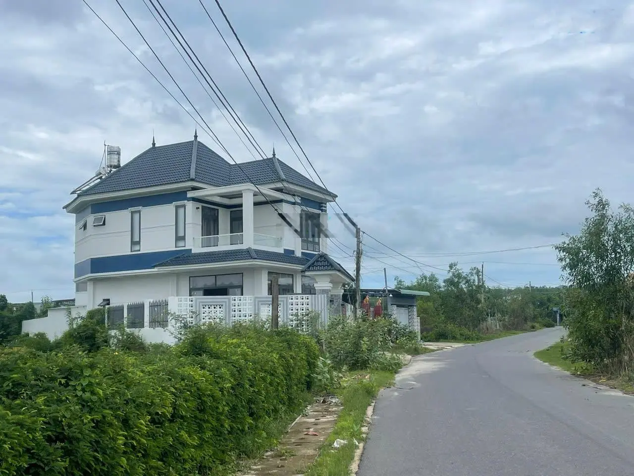 Bán nhà 2 tầng gần biển Lộc An, Long Điền 200m², sổ hồng riêng (Chính chủ)