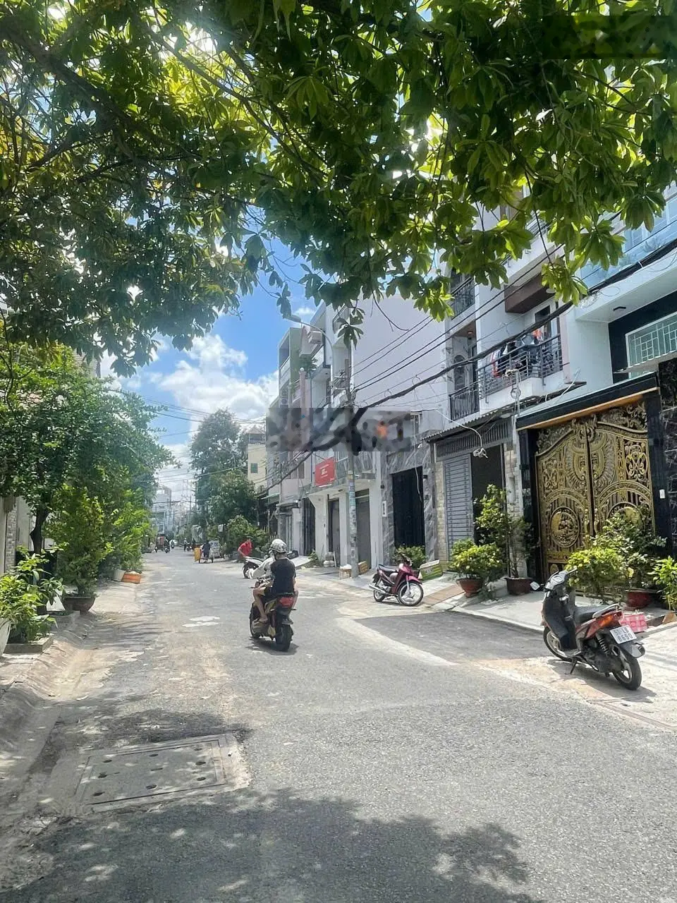 Bán nhà hoặc đất dt 256m2 (16x16) đường 12m bình phú q.6