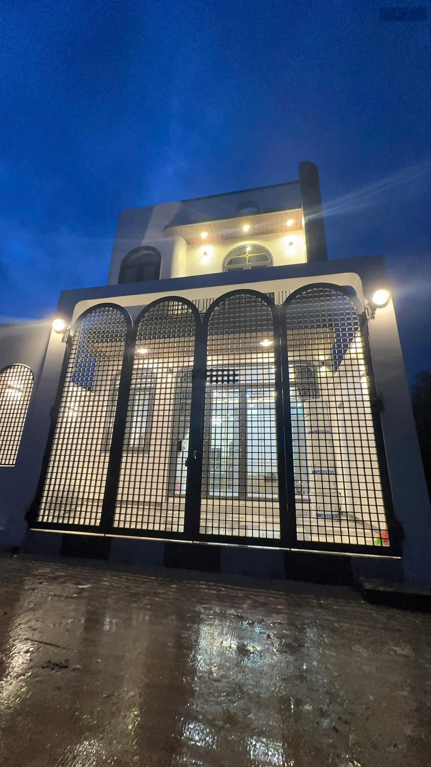 Chính chủ cần bán căn nhà tâm huyết, giá chỉ 3,25 tỷ/100.8m2, nhà mới đẹp y hình. LH: 0903316319