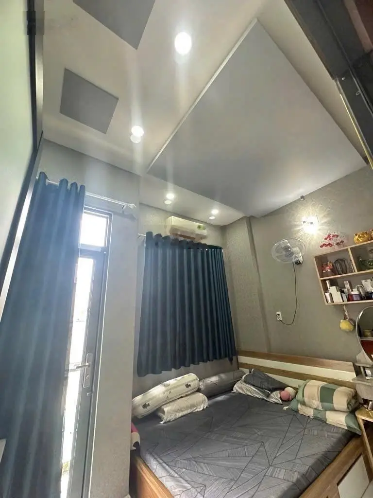 Tôi chủ không tiếp cò, bán gấp 130m2 nhà 1 trệt 2 lầu cuối Bình Dương - đầu Bình Phước
