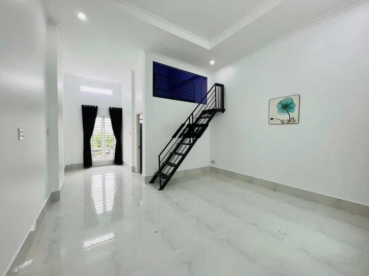 Bán nhà trệt lầu, mặt tiền số 143 đường Chu Văn An