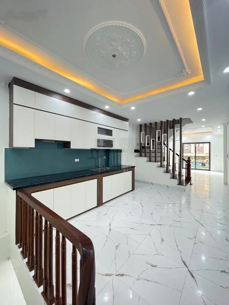 Siêu đẹp ! Bán nhà Vĩnh Quỳnh 46 m2 mt 3,51 5 tầng giá 5,95 tỷ , lô góc, ô tô chạy vòng ,kinh doanh