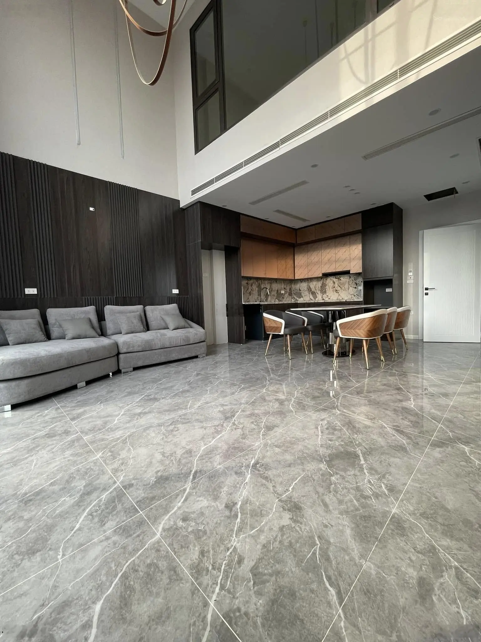 Nhà phố Tư Đình, 72m, PL quân Đội, 7 tầng, thang máy, gara ô tô, full nội thất cao cấp 19.9 tỷ.