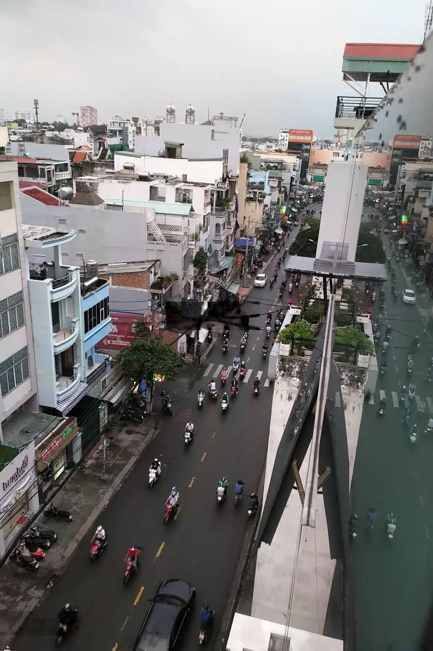 Cần bán Tòa Nhà 6 Tầng, MT Nguyễn Văn Thương (D1) MT KD Buôn bán, Duy Nhất 1 căn Giá bán 20,6 tỷ TL