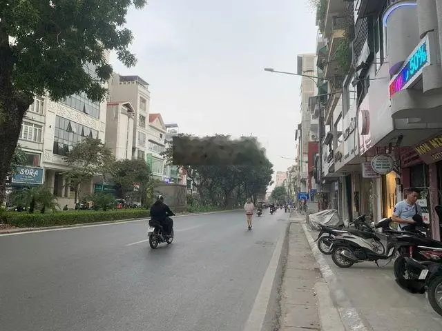 Mặt phố Kim Mã - DT 66m2 - 5tầng - MT 6,6m - 31tỷ - mặt tiền quyền lực - lô góc 2 thoáng