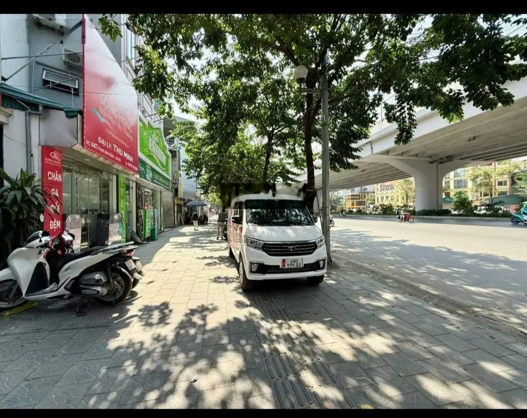 Chính chủ gửi bán nhà mặt phố Phạm Văn Đồng diện tích 111m2, 7 tầng