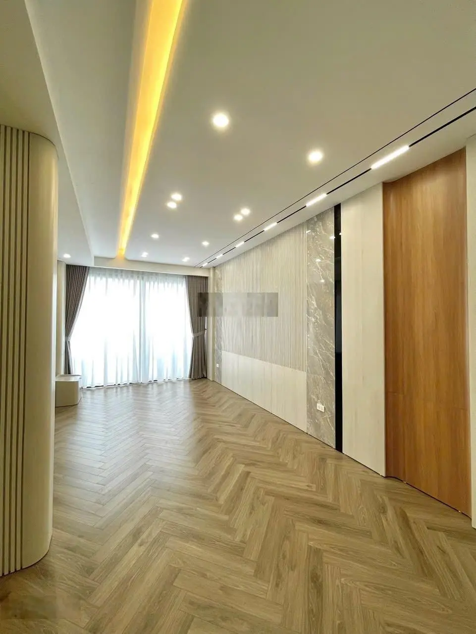 Bán nhà ngõ ô tô tránh phố Hoàng Minh Đạo, Bồ Đề, Long Biên
