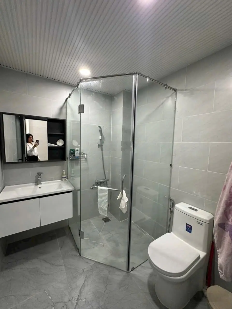Nhà mới phố Nguyễn Xí, ô tô đỗ trước nhà. Khu nhà phân lô có dòng tiền 30tr/tháng 62m2 chỉ 9.5 tỷ