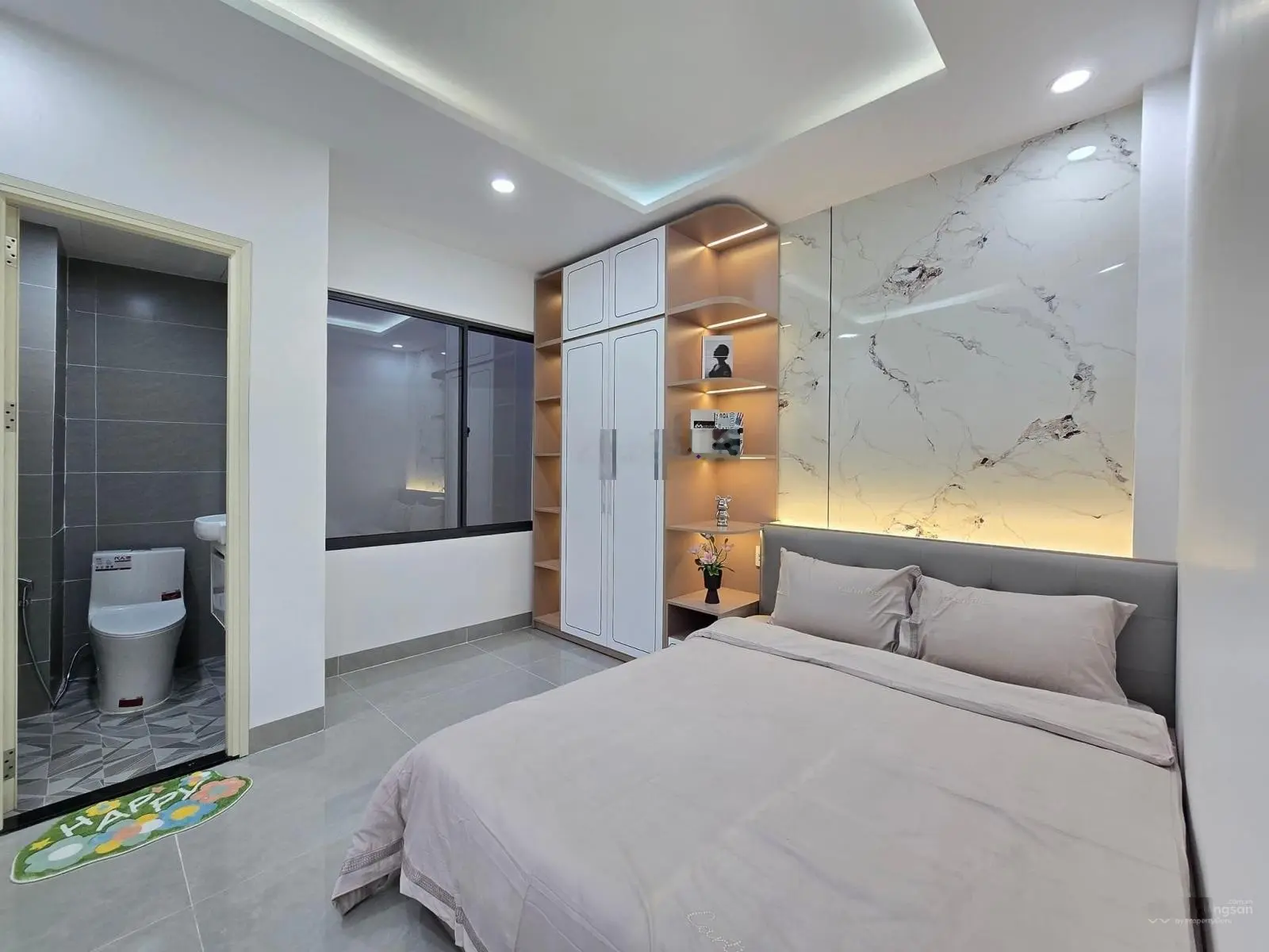 BÁN GẤP NHÀ BÌNH CHÁNH đang cho thuê 8tr/tháng DT (55m2) Hẻm 8m Thông
