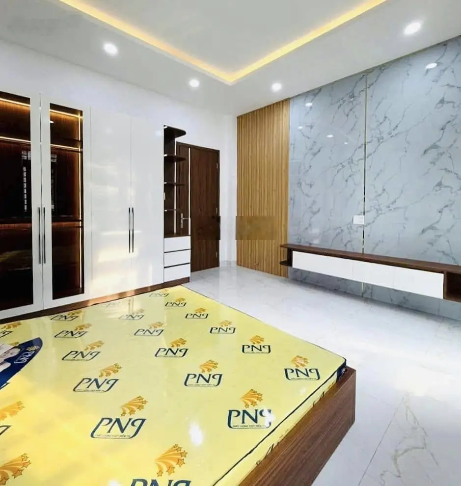 Hót, Bán nhà MT 7A Thành Thái, P14 Quận 10, Dt 65m2, 1 trệt 1 lầu, Sổ hồng riêng, Giá 3 tỷ 550